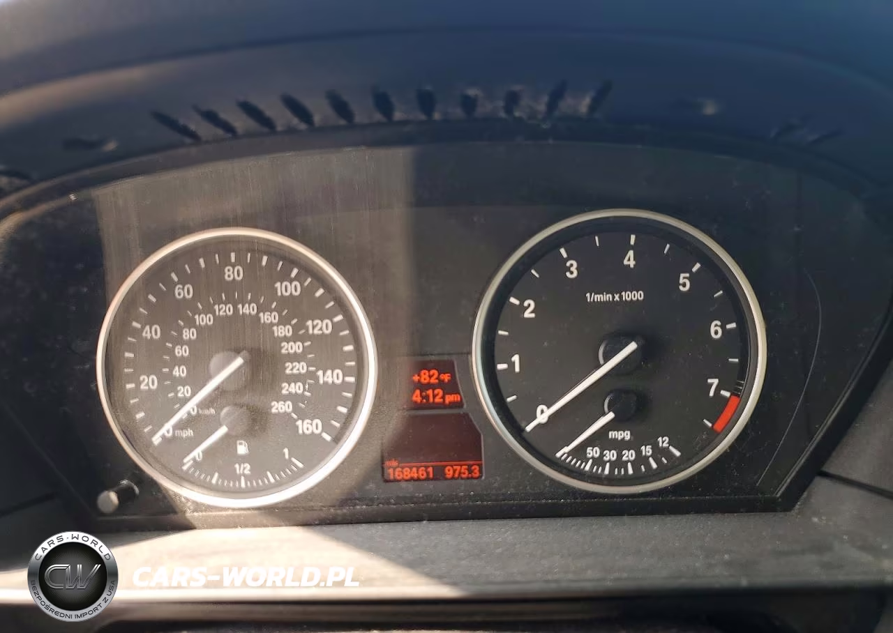 2010 BMW 528 Xi VIN:WBANV1C59AC156555 - 9