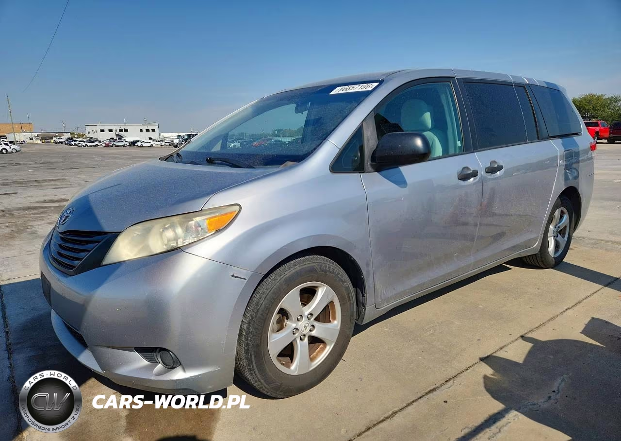 2012 Toyota Sienna Base 7-Passenger – zdjęcie 1 z 13