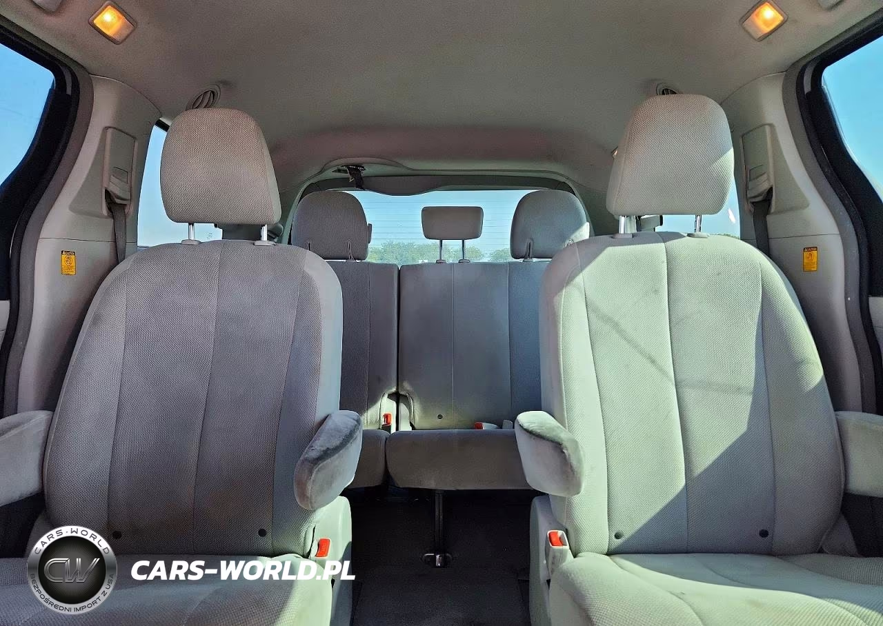 2012 Toyota Sienna Base 7-Passenger VIN:5TDZK3DC0CS199995 - 10