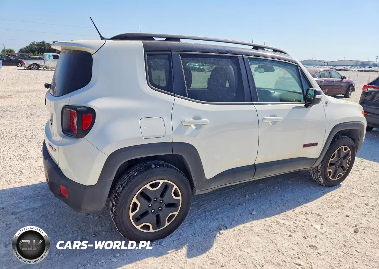 2017 Jeep Renegade Trailhawk VIN:ZACCJBCB7HPF14422 - 3