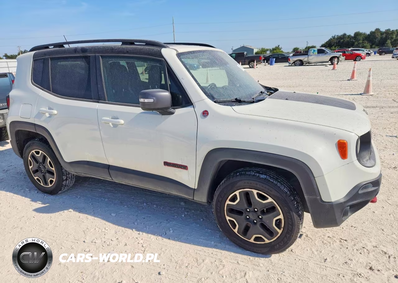 2017 Jeep Renegade Trailhawk VIN:ZACCJBCB7HPF14422 - 4