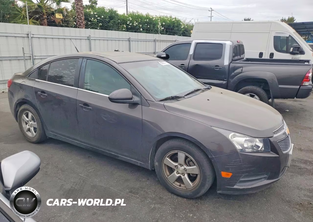 2014 Chevrolet Cruze Lt VIN:1G1PC5SBXE7220867 - 4