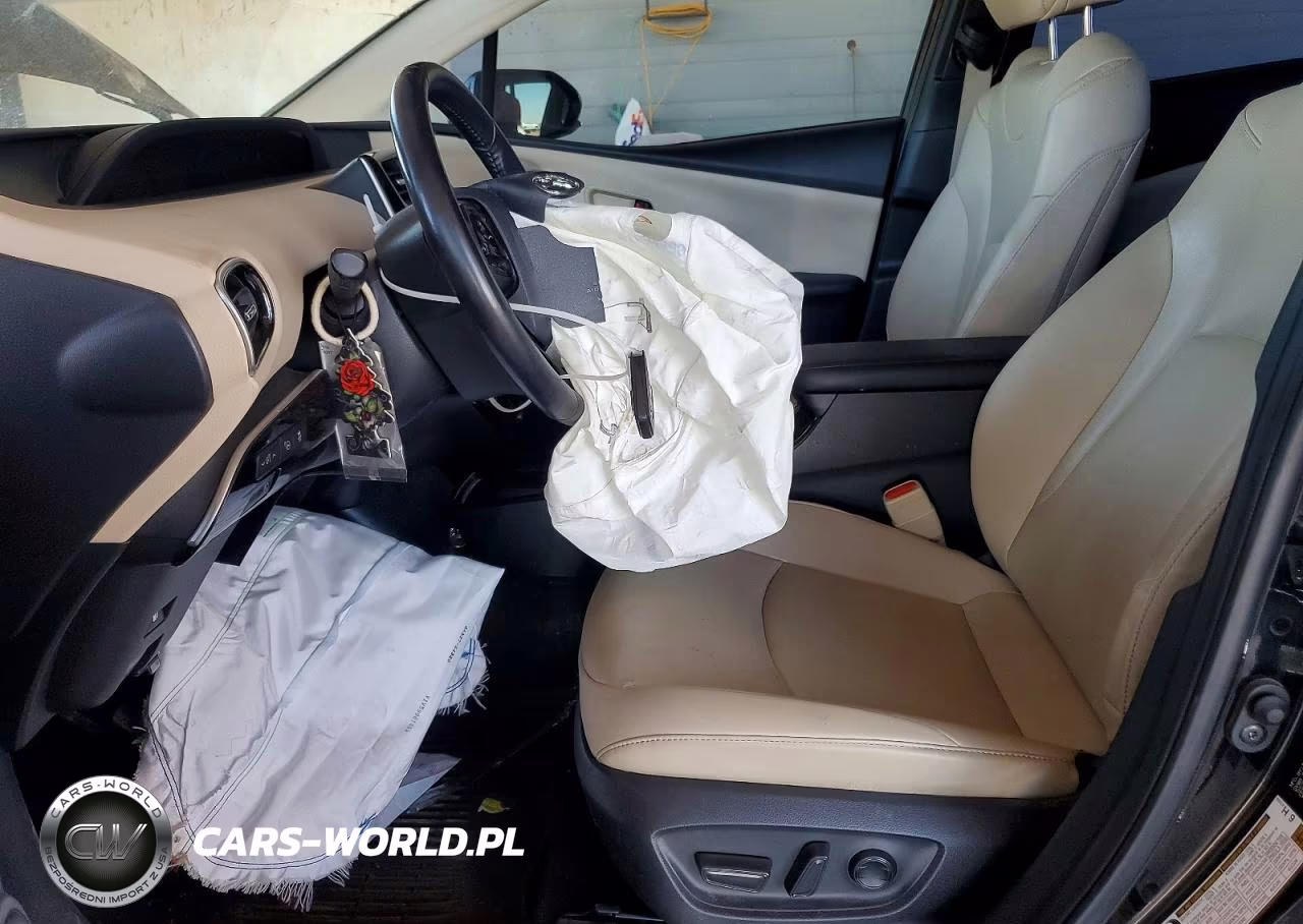 2020 Toyota Prius Xle VIN:JTDKARFU0L3113602 - 7