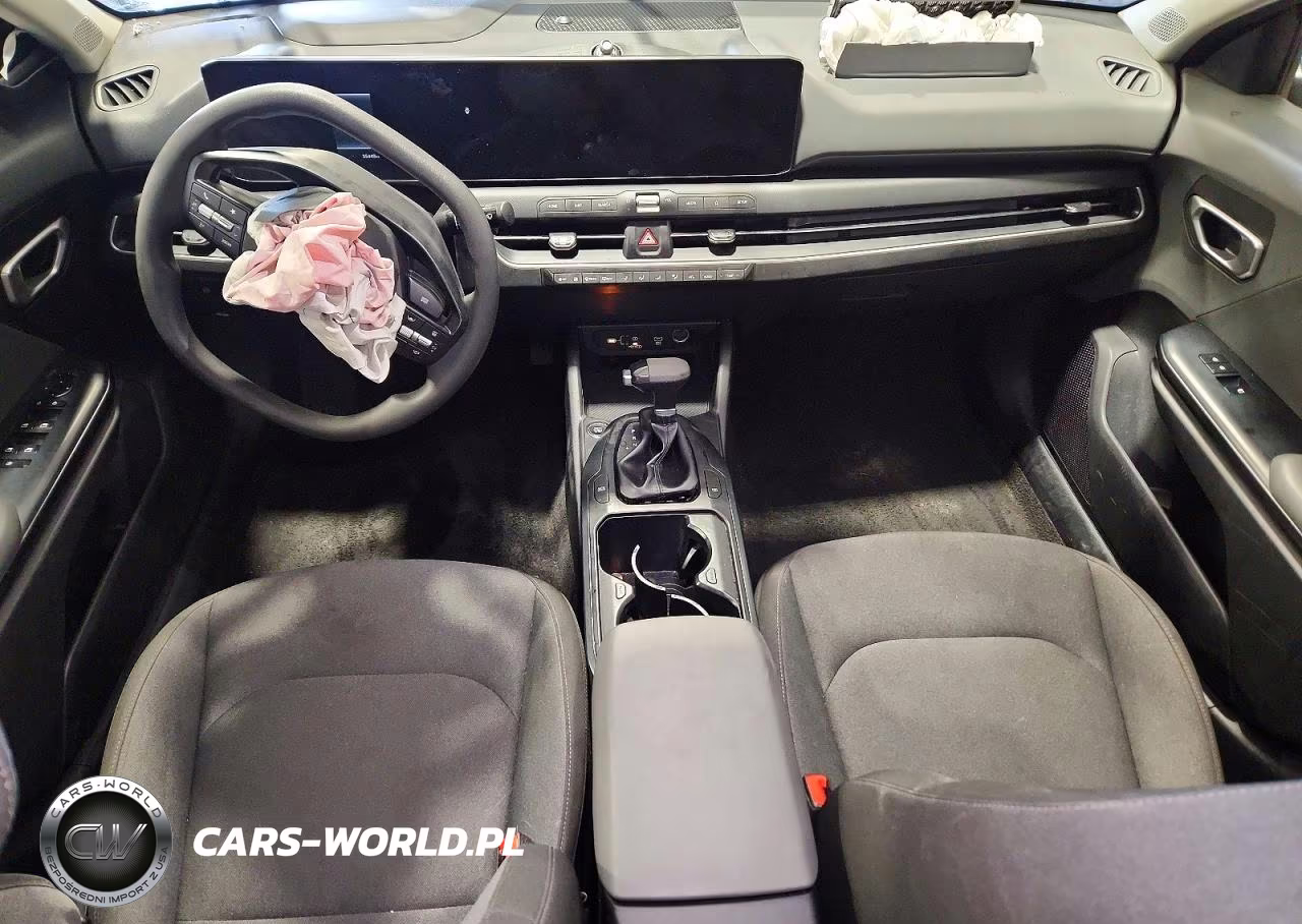 2025 Kia K4 Lxs VIN:3KPFT4DE3SE060072 - 8