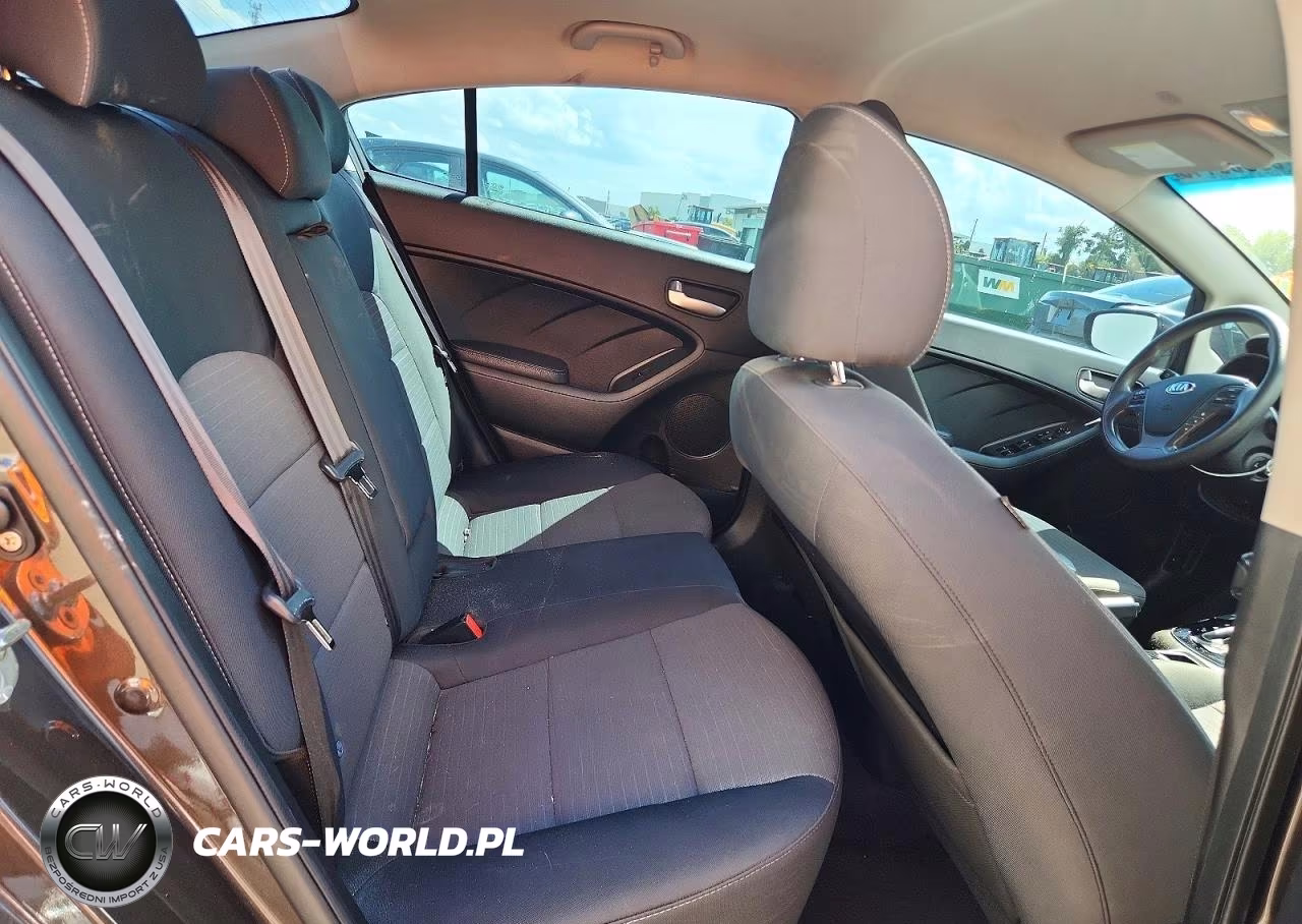 2018 Kia Forte Lx VIN:3KPFL4A7XJE194422 - 10