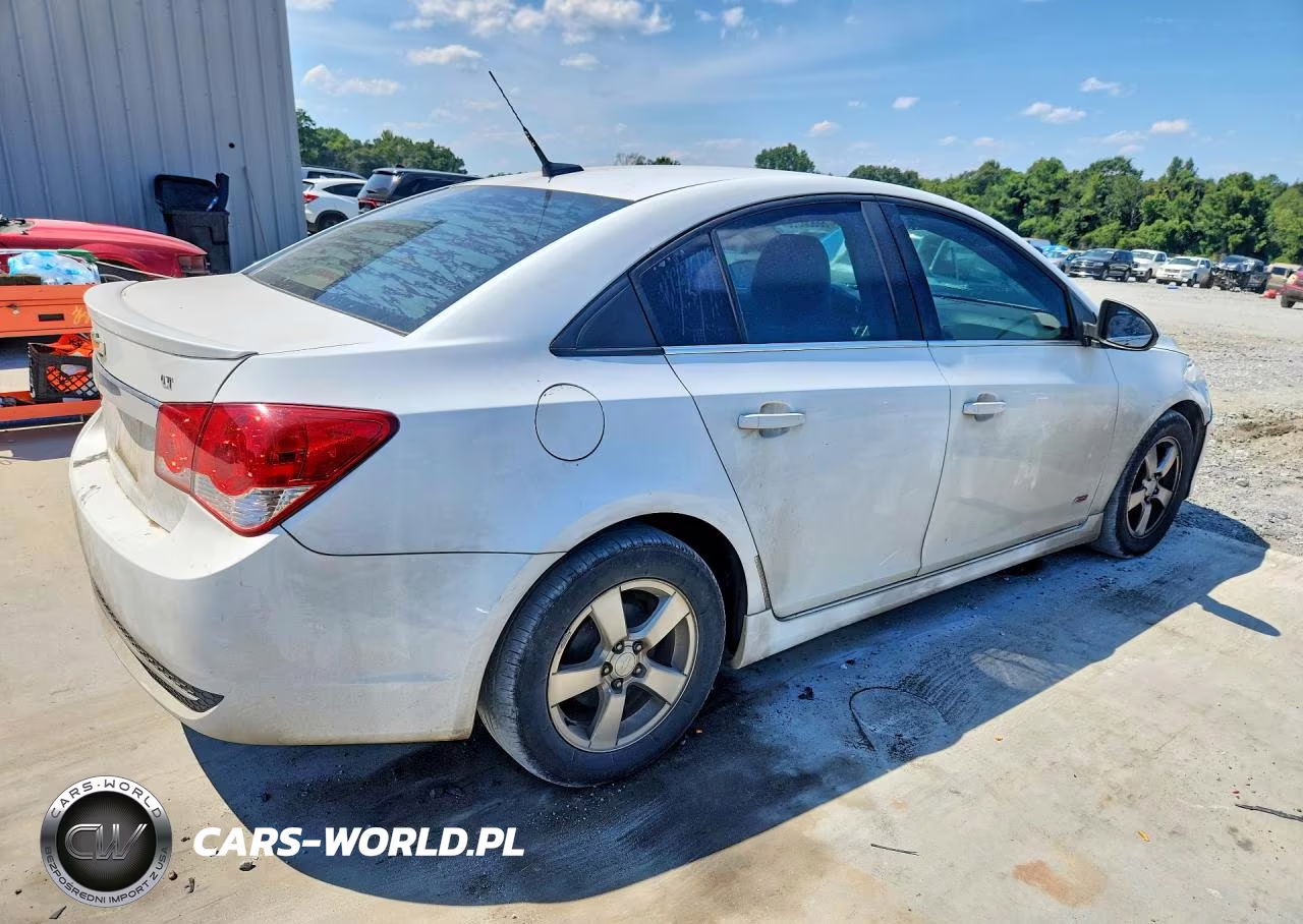 2013 Chevrolet Cruze Lt VIN:1G1PC5SB6D7281342 - 3
