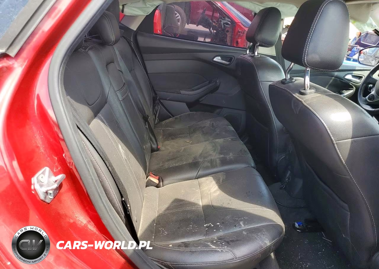 2012 Ford Focus Titanium VIN:1FAHP3J29CL167076 - 10