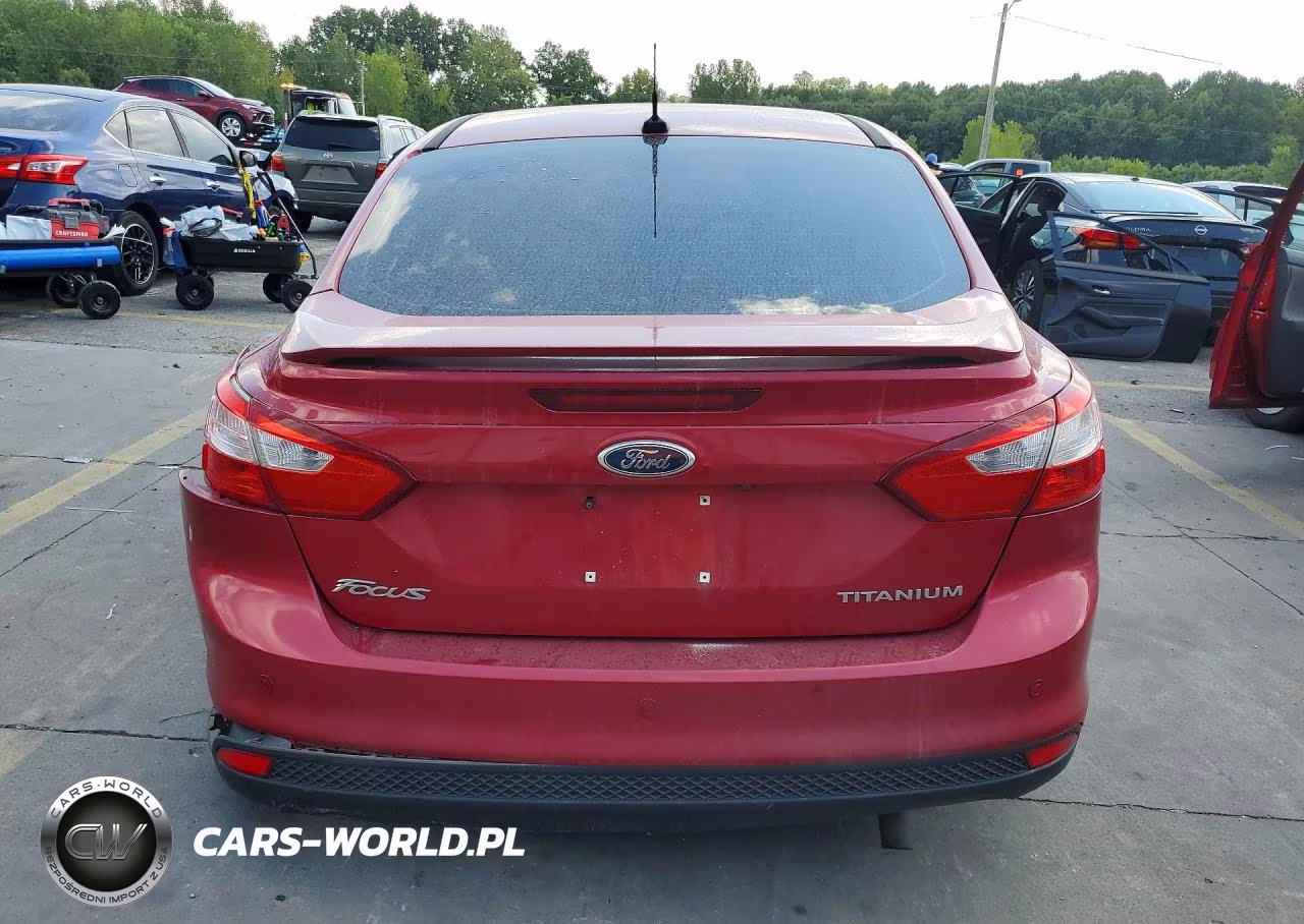 2012 Ford Focus Titanium VIN:1FAHP3J29CL167076 - 6