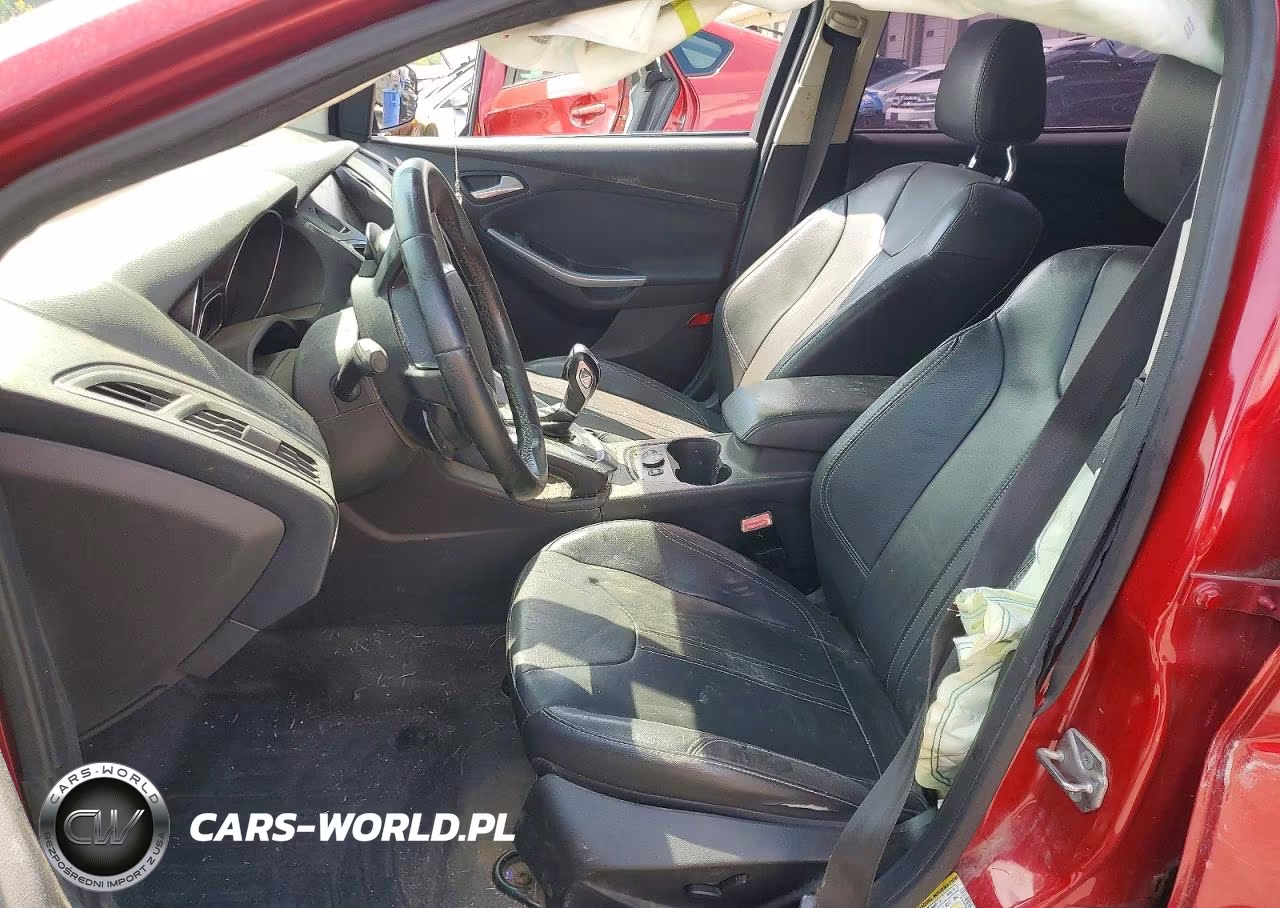 2012 Ford Focus Titanium VIN:1FAHP3J29CL167076 - 7
