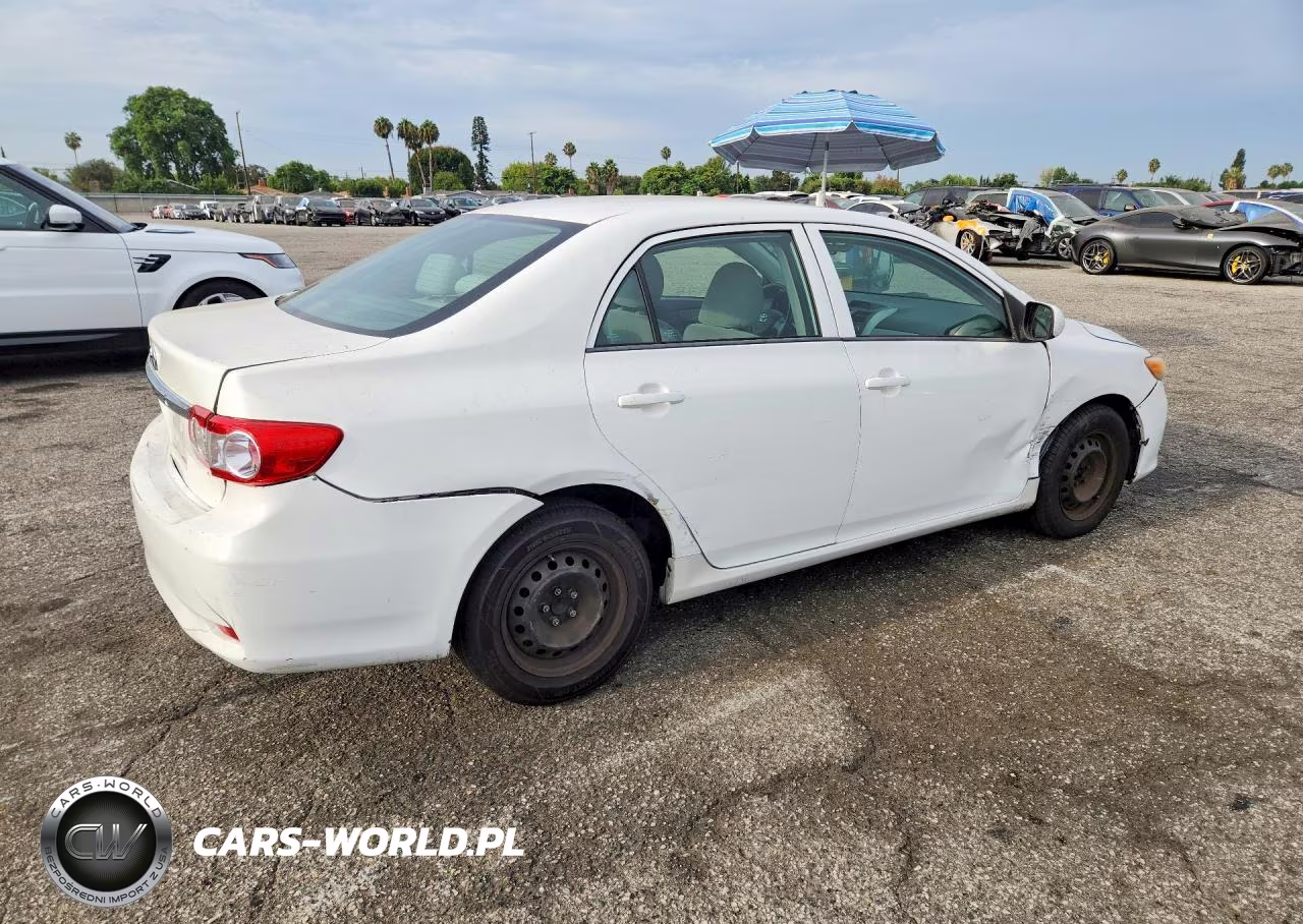 2013 Toyota Corolla L VIN:5YFBU4EE2DP131614 - 3