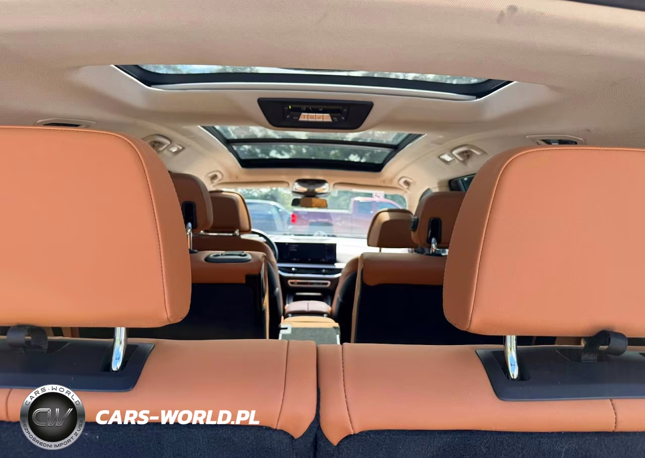 2023 BMW X7 xDrive40I VIN:5UX23EM09P9N95412 - 7