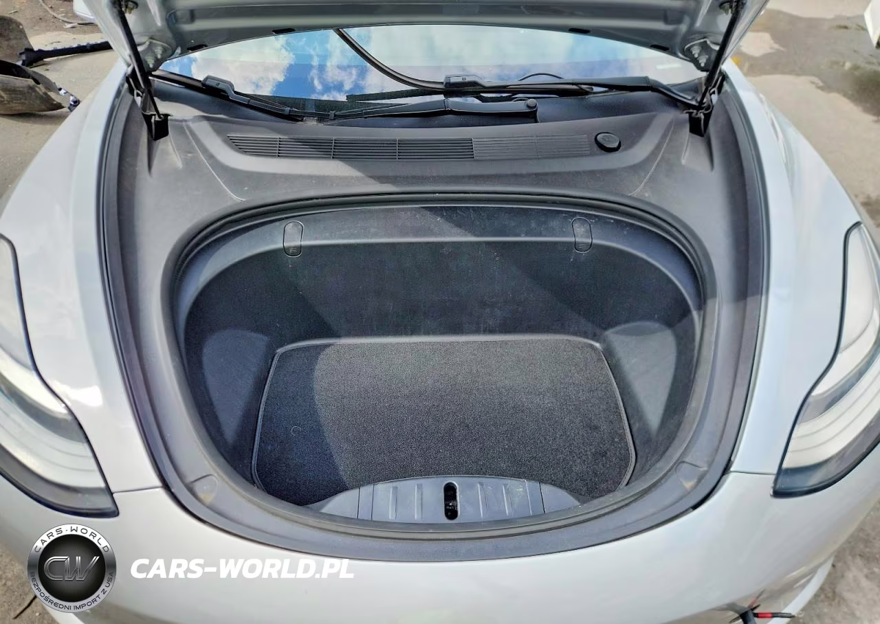 2018 Tesla Model 3 VIN:5YJ3E1EB5JF083393 - 11