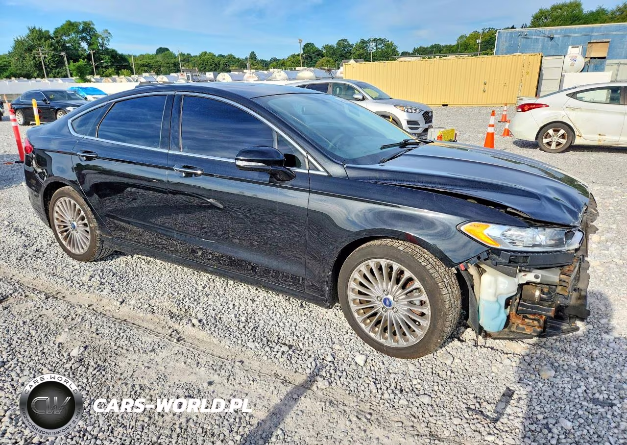 2013 Ford Fusion Titanium VIN:3FA6P0K92DR117589 - 4