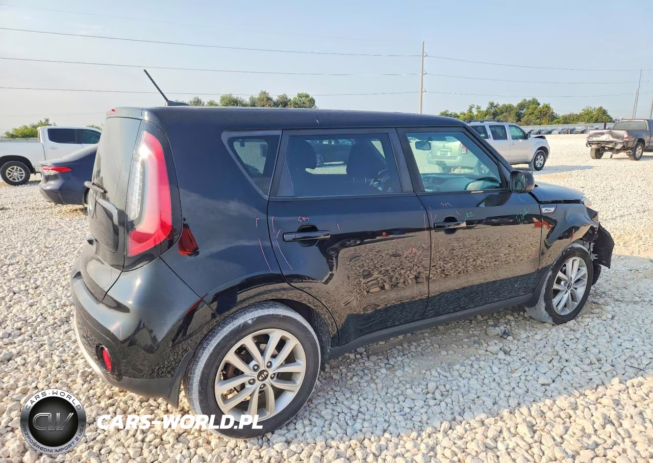 2017 Kia Soul + VIN:KNDJP3A56H7463873 - 3