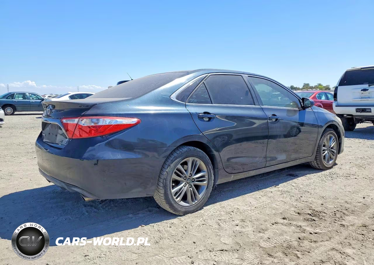 2016 Toyota Camry Se VIN:4T1BF1FK0GU120529 - 3