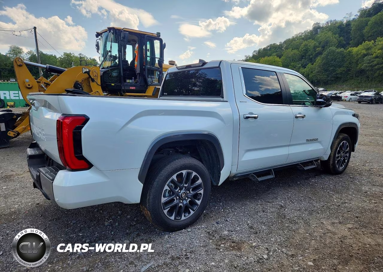 2025 Toyota Tundra Crewmax Limited VIN:5TFJA5DB4SX326792 - 3