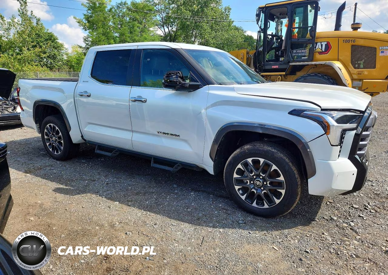 2025 Toyota Tundra Crewmax Limited VIN:5TFJA5DB4SX326792 - 4