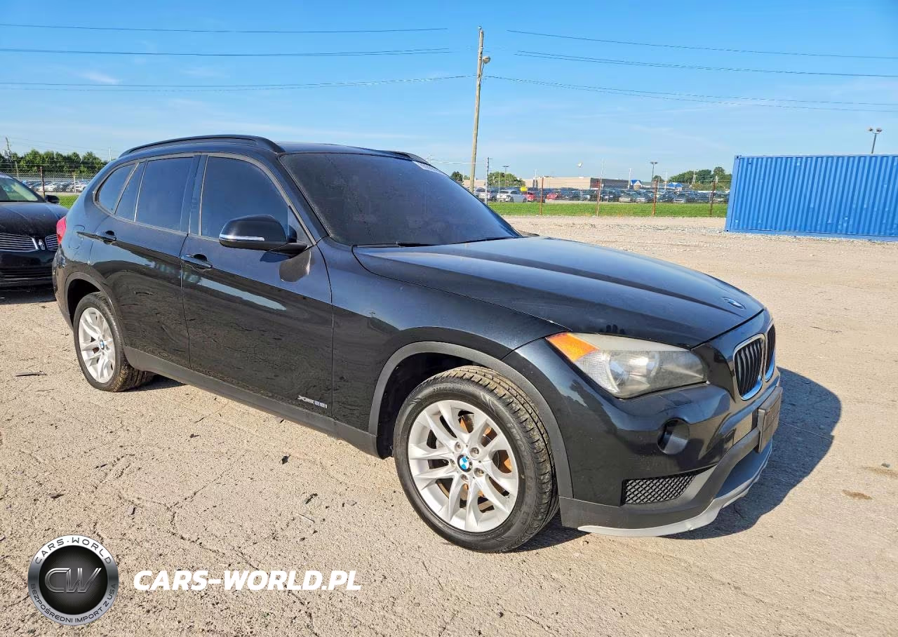 2015 BMW X1 xDrive28I VIN:WBAVL1C55FVY30718 - 4