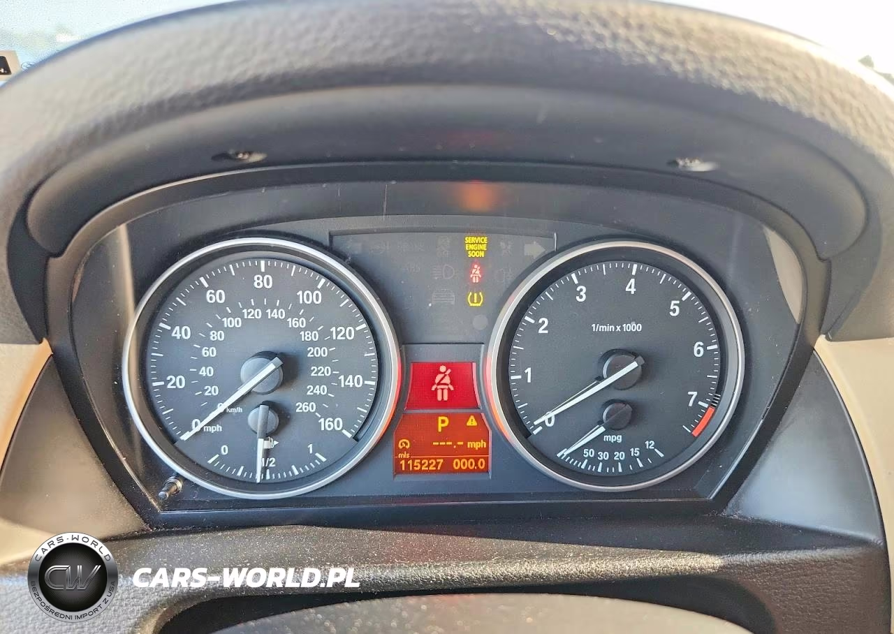 2015 BMW X1 xDrive28I VIN:WBAVL1C55FVY30718 - 9