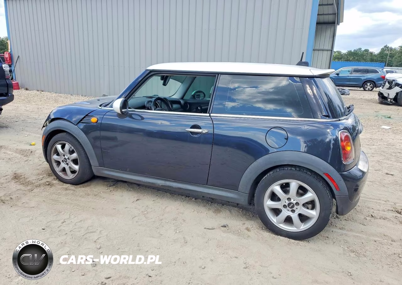 2007 Mini Cooper VIN:WMWMF33547TU62706 - 2