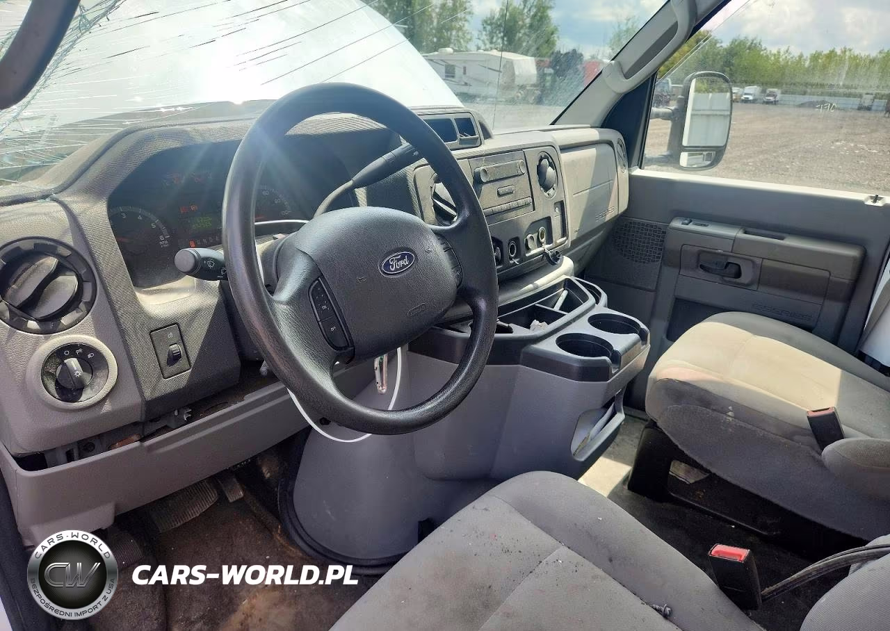 2018 Ford Econoline E350 Delivery Van VIN:1FDWE3FS3JDC03945 - 8