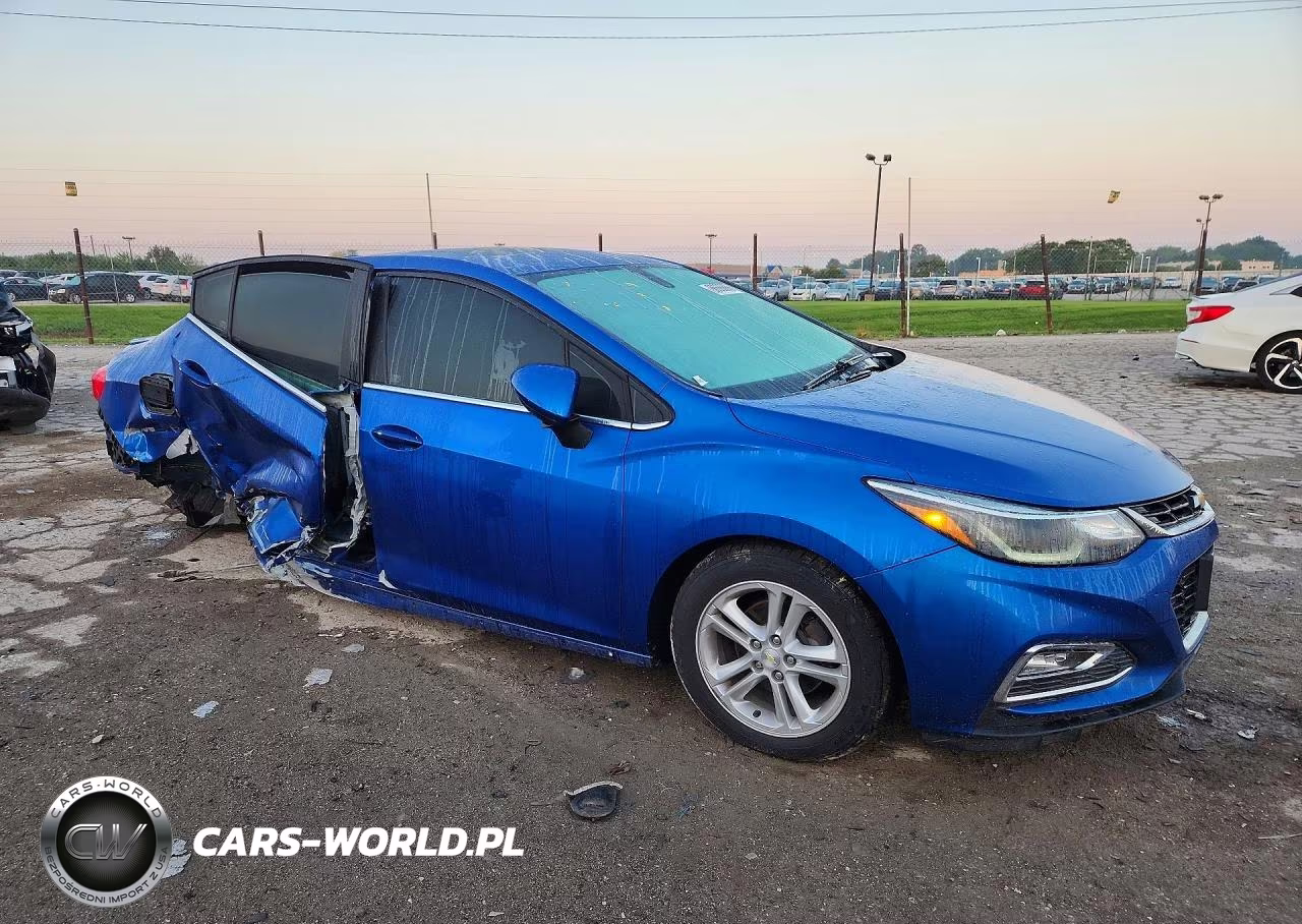2017 Chevrolet Cruze Lt VIN:1G1BE5SM8H7234812 - 4