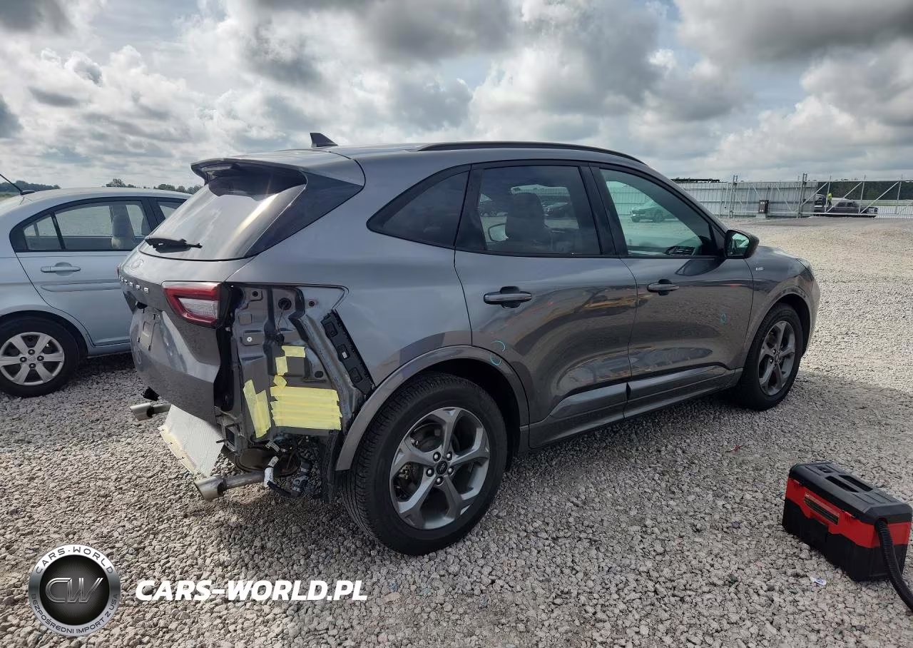 2023 Ford Escape St Line VIN:1FMCU0MN4PUB37402 - 3