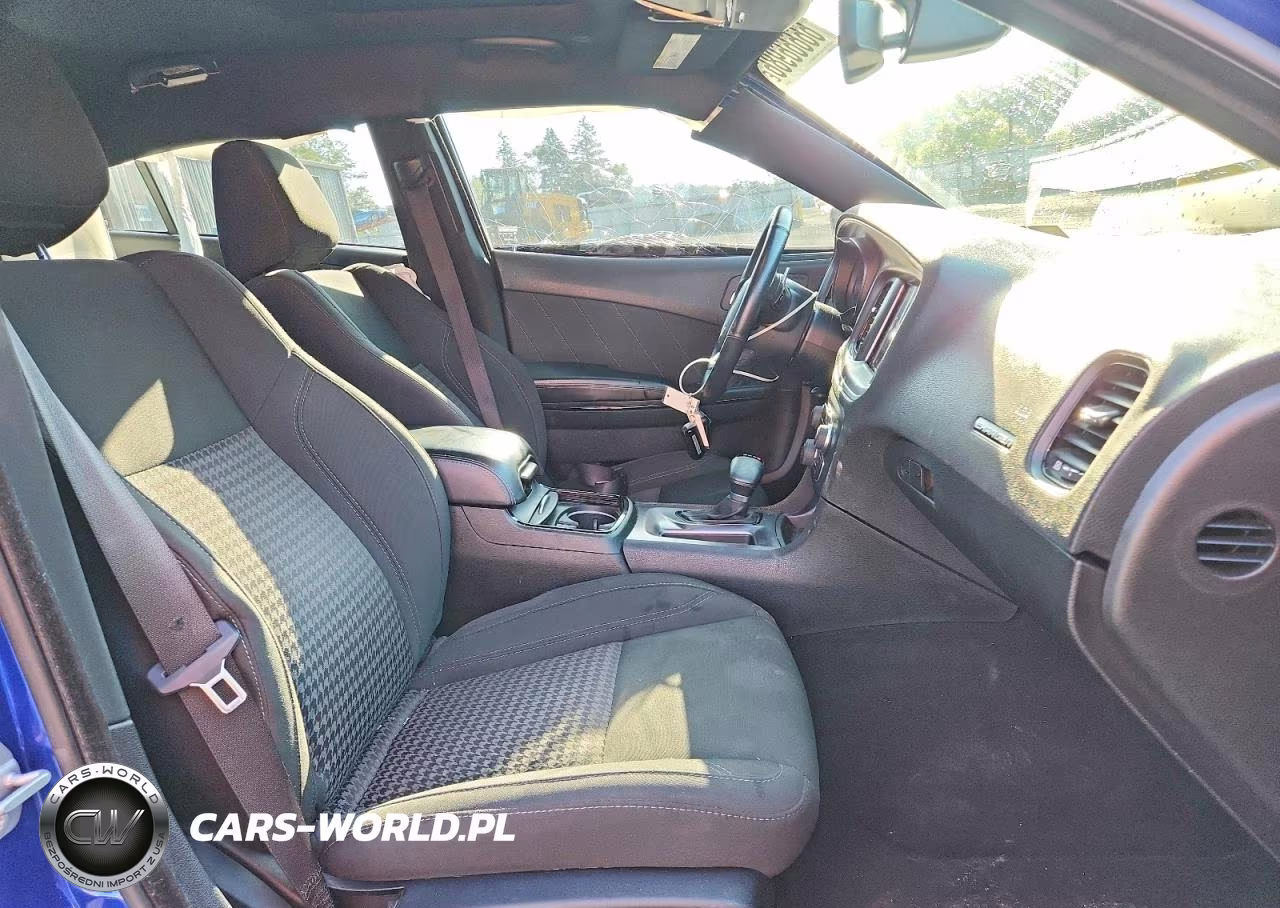 2019 Dodge Challenger Sxt VIN:2C3CDXJG9KH678951 - 7