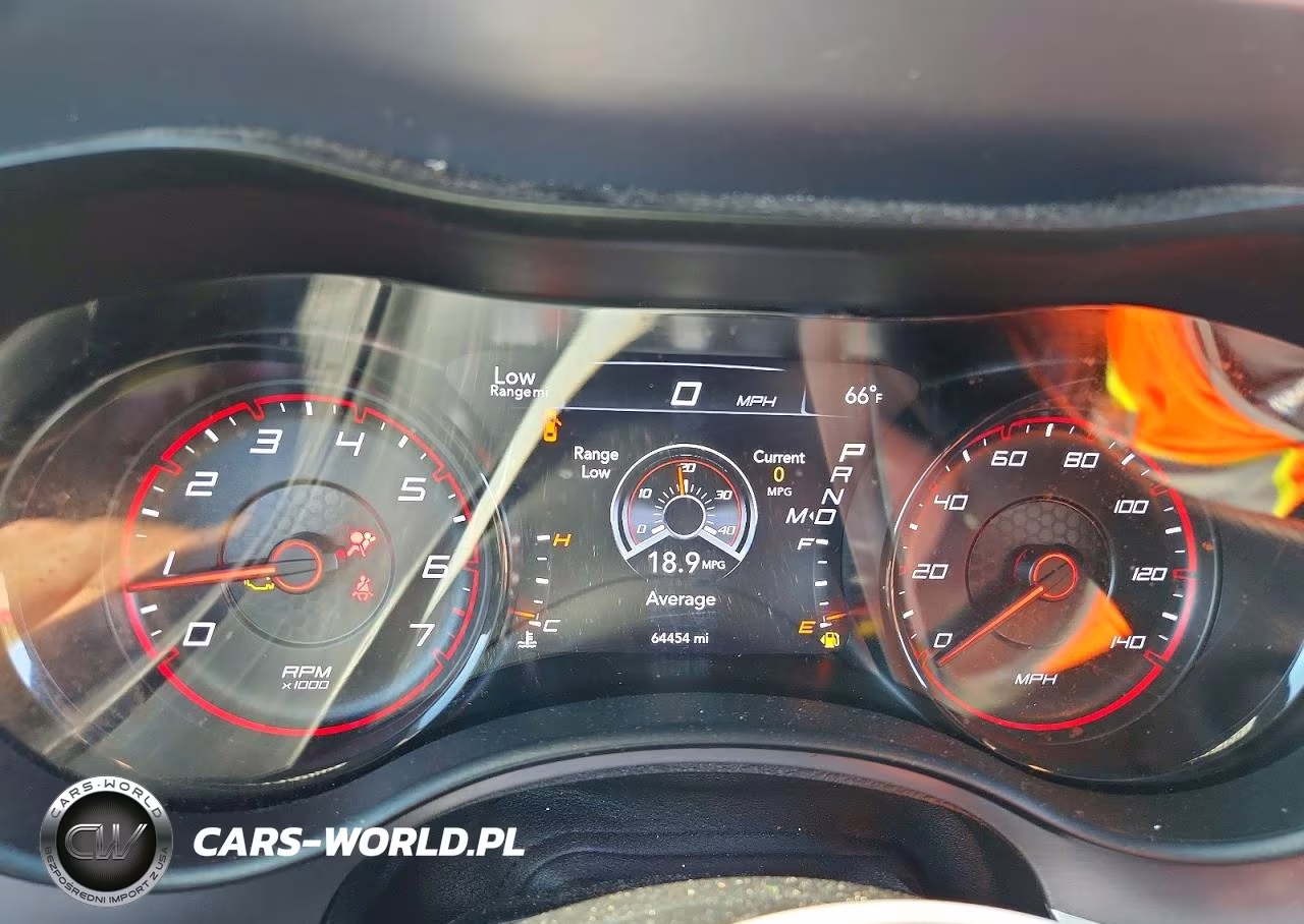2019 Dodge Challenger Sxt VIN:2C3CDXJG9KH678951 - 9