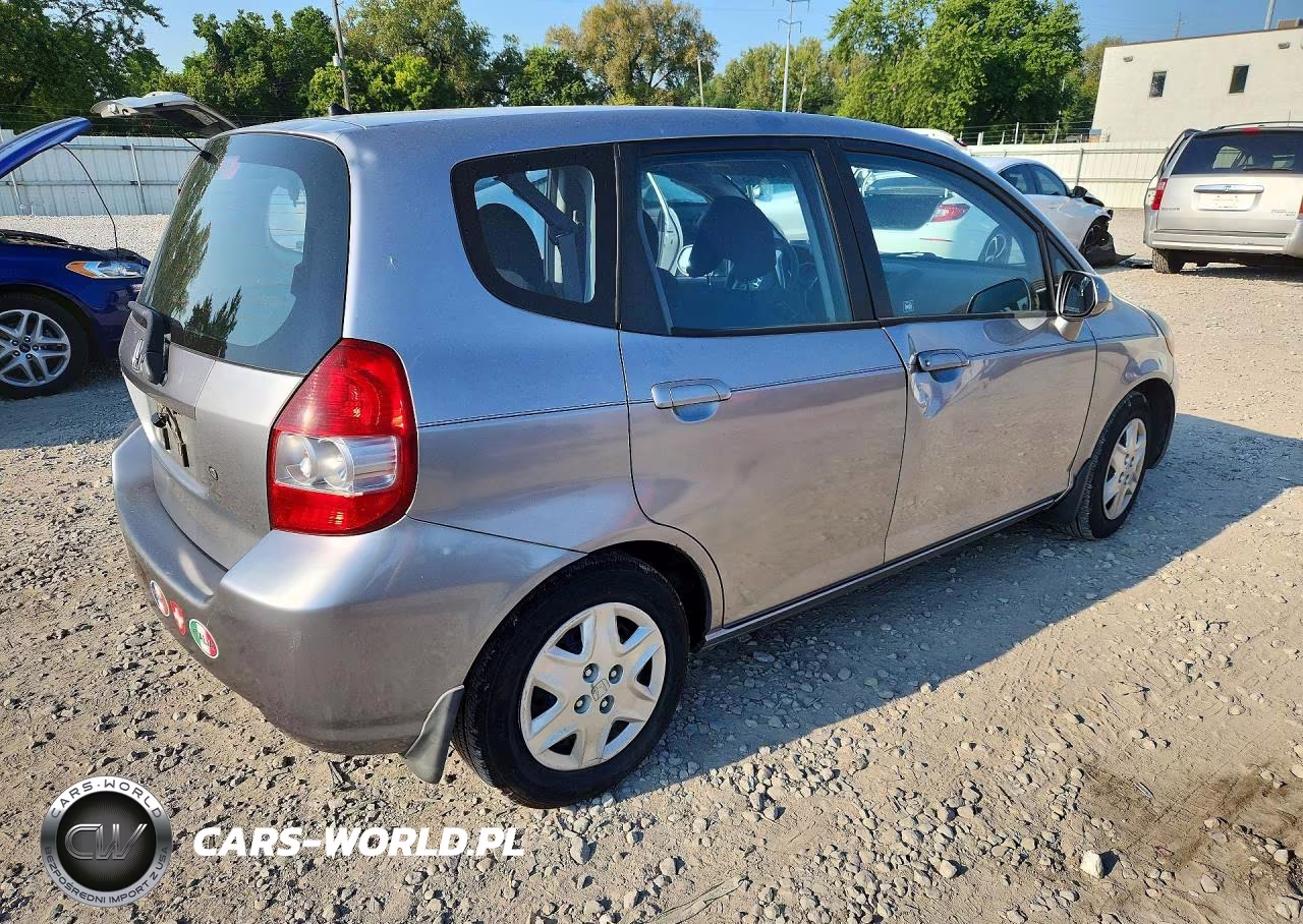 2007 Honda Fit VIN:JHMGD38447S050697 - 3