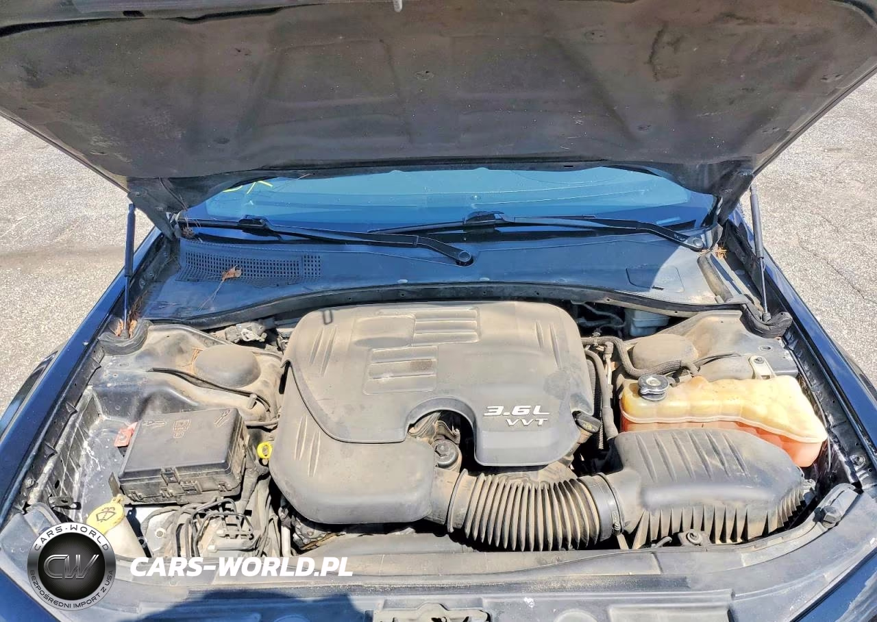 2012 Chrysler 300 VIN:2C3CCAAG3CH263657 - 11