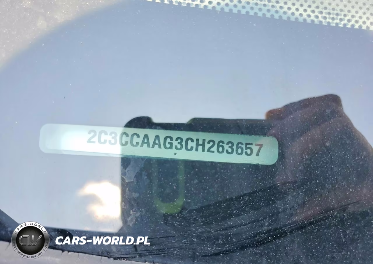 2012 Chrysler 300 VIN:2C3CCAAG3CH263657 - 13