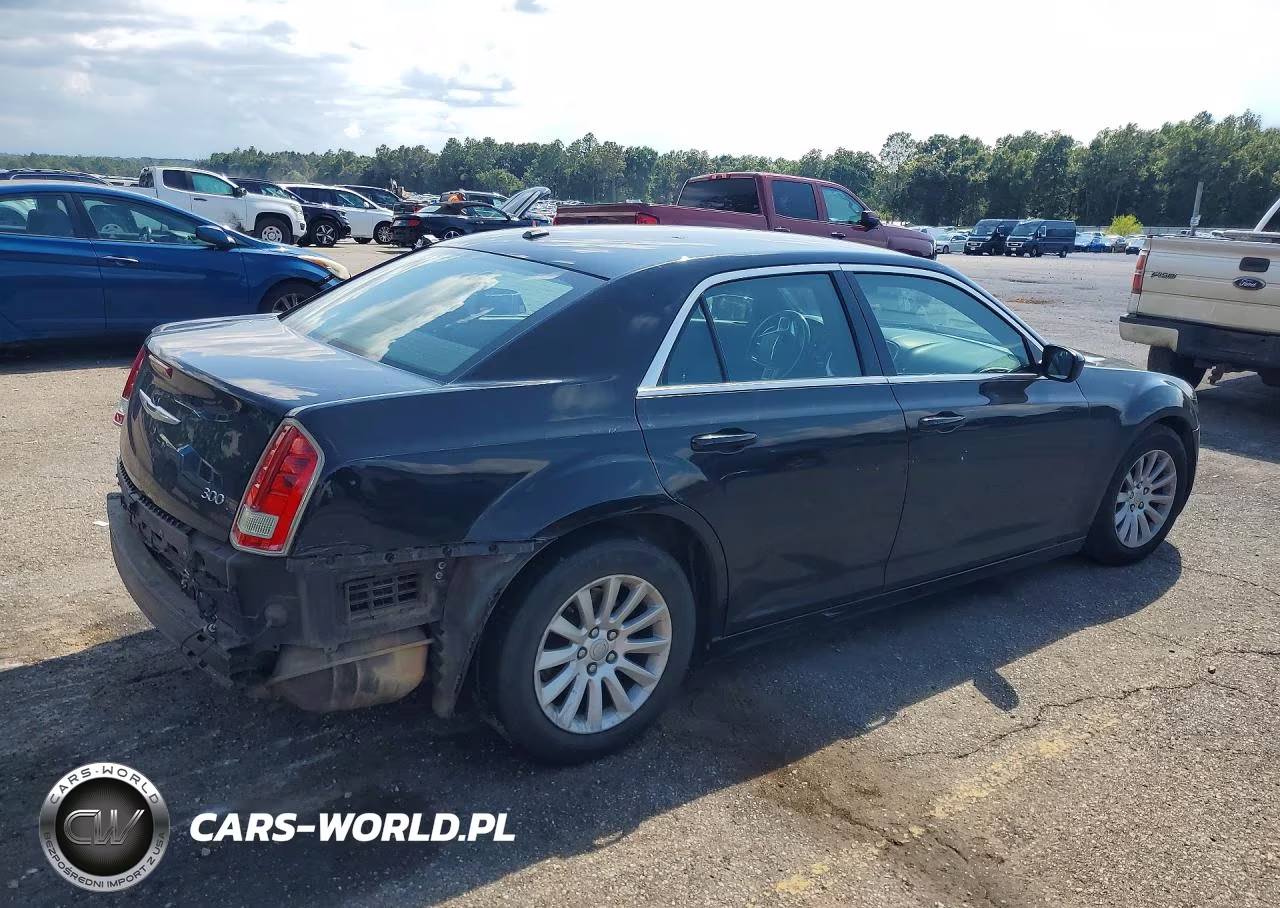 2012 Chrysler 300 VIN:2C3CCAAG3CH263657 - 3