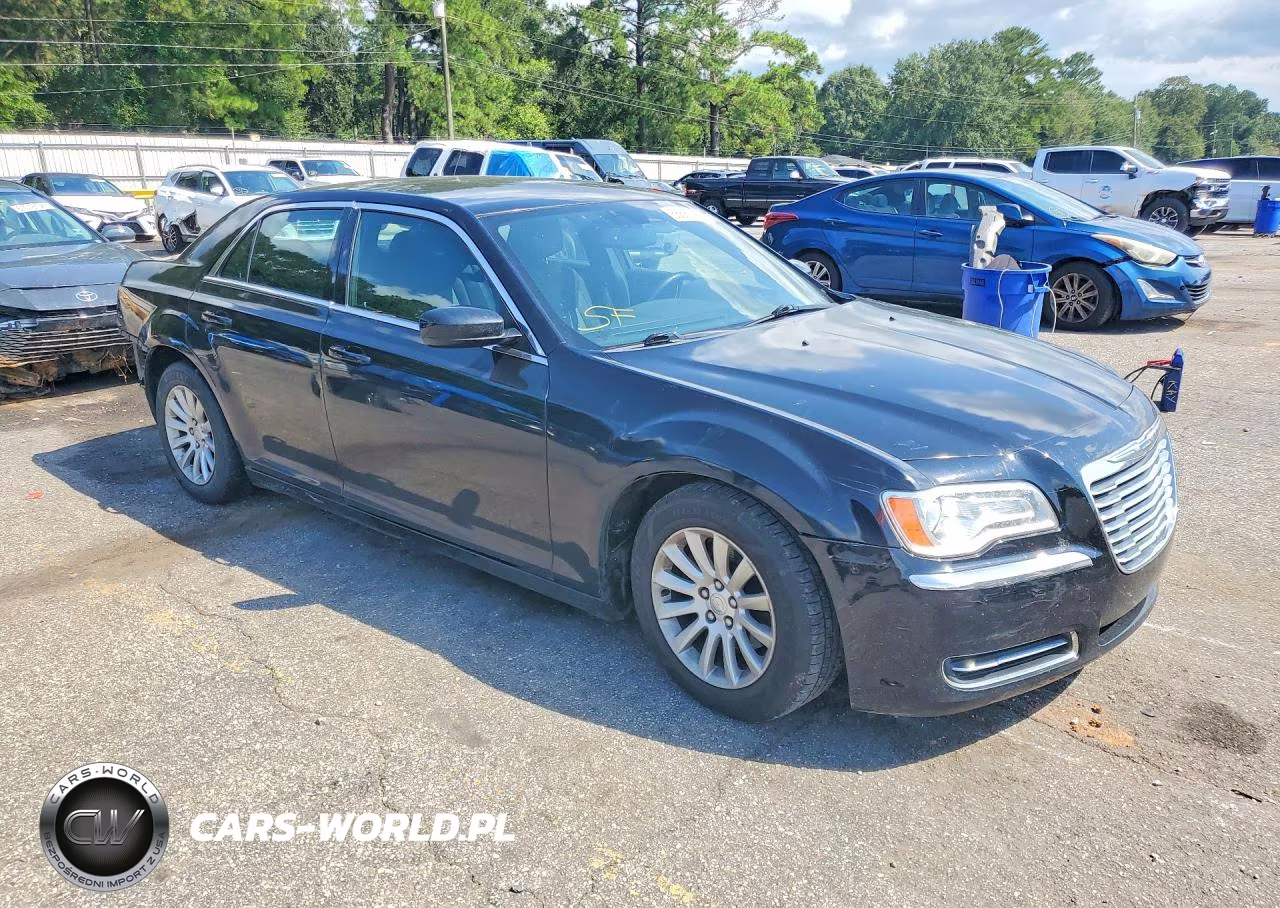 2012 Chrysler 300 VIN:2C3CCAAG3CH263657 - 4
