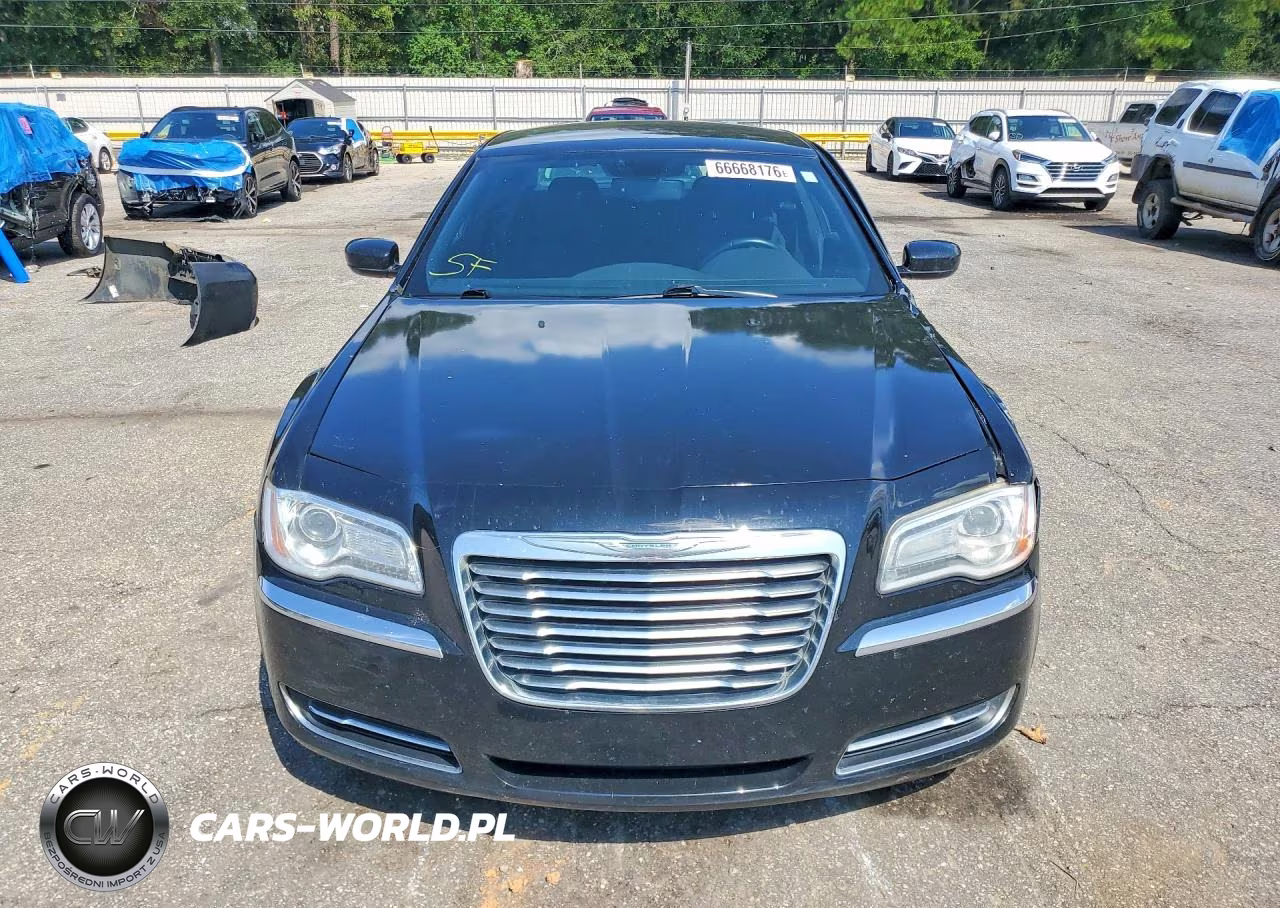 2012 Chrysler 300 VIN:2C3CCAAG3CH263657 - 5