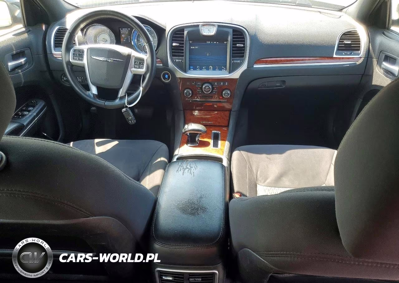 2012 Chrysler 300 VIN:2C3CCAAG3CH263657 - 8