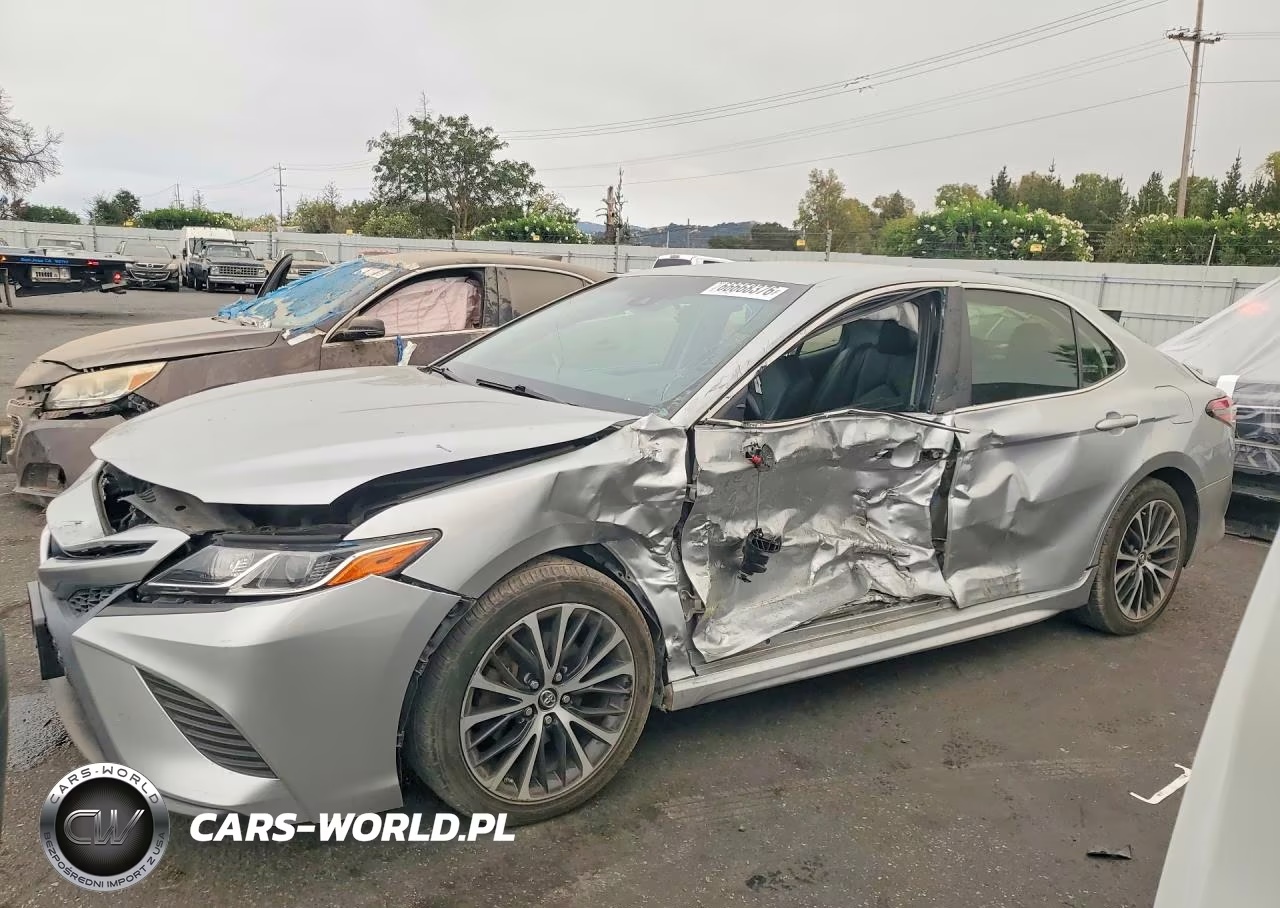 2018 Toyota Camry Se VIN:4T1B11HK2JU075628 - 1