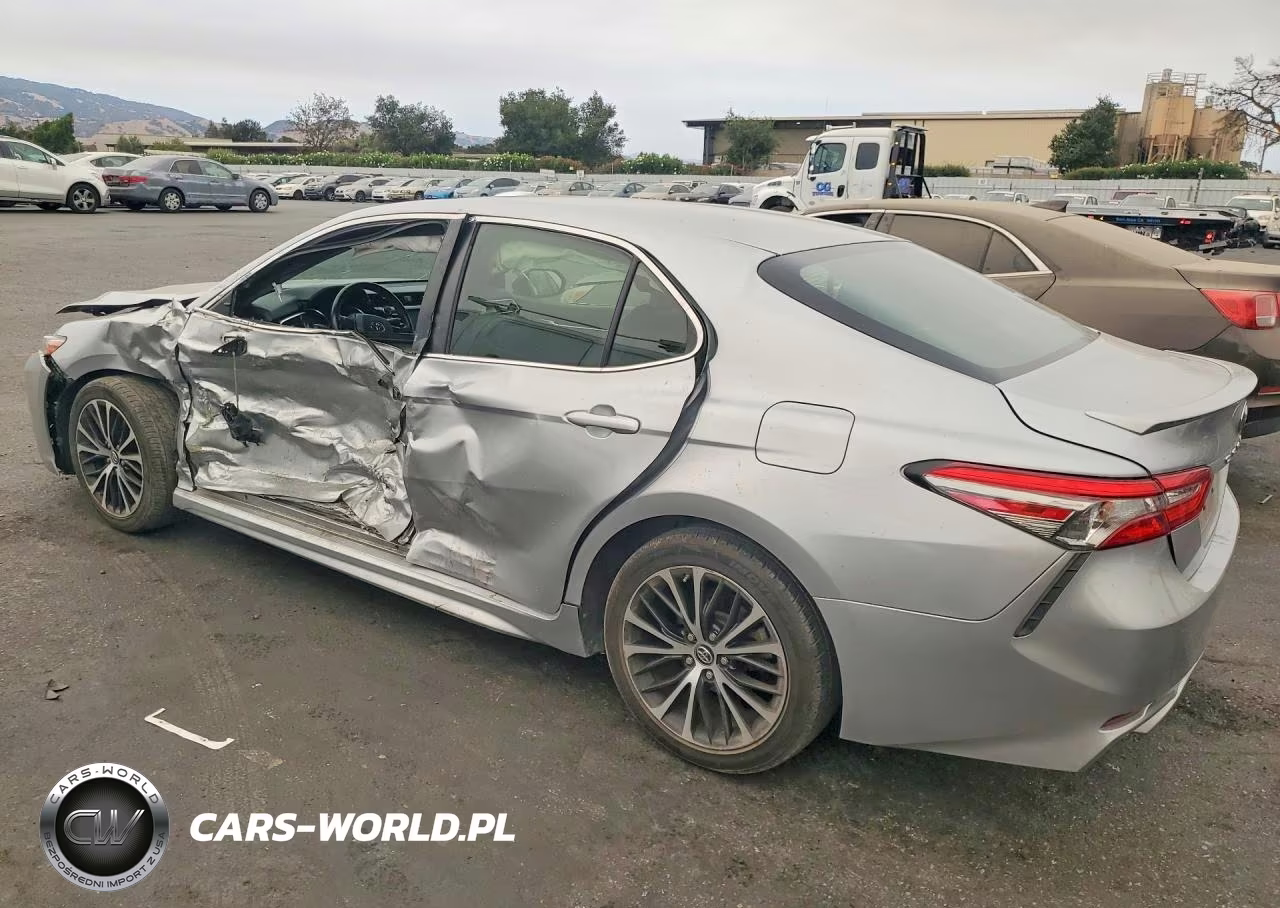 2018 Toyota Camry Se VIN:4T1B11HK2JU075628 - 2