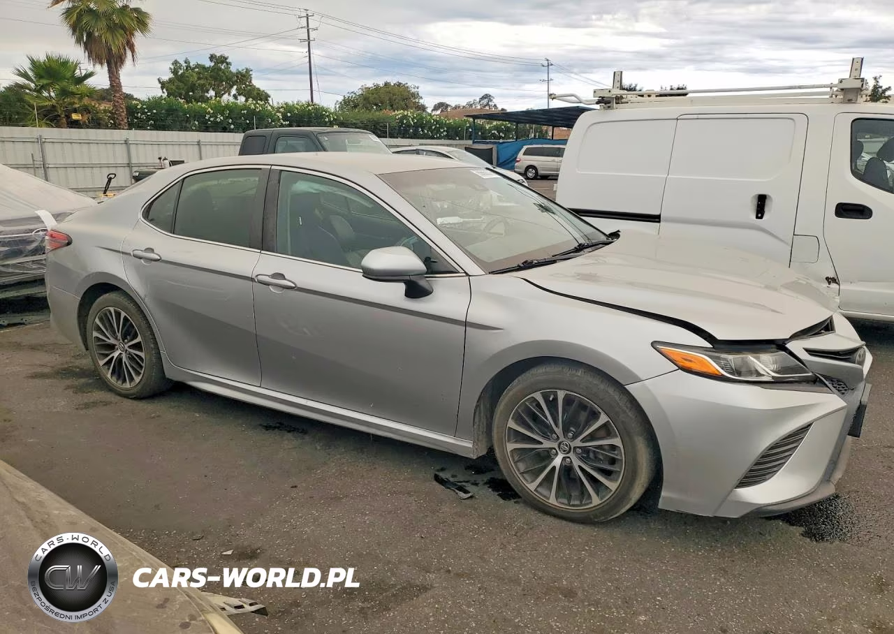2018 Toyota Camry Se VIN:4T1B11HK2JU075628 - 4
