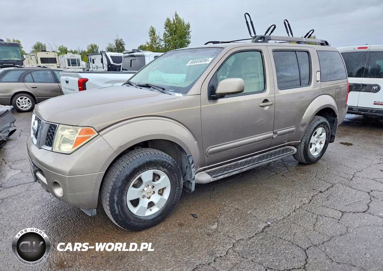 2005 Nissan Pathfinder Xe