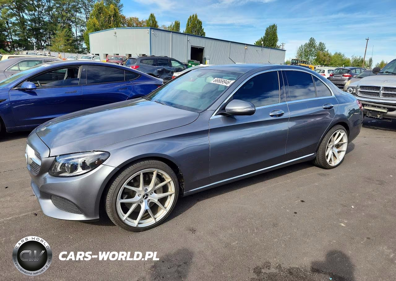 2017 Mercedes-Benz C 300 4Matic – zdjęcie 1 z 12