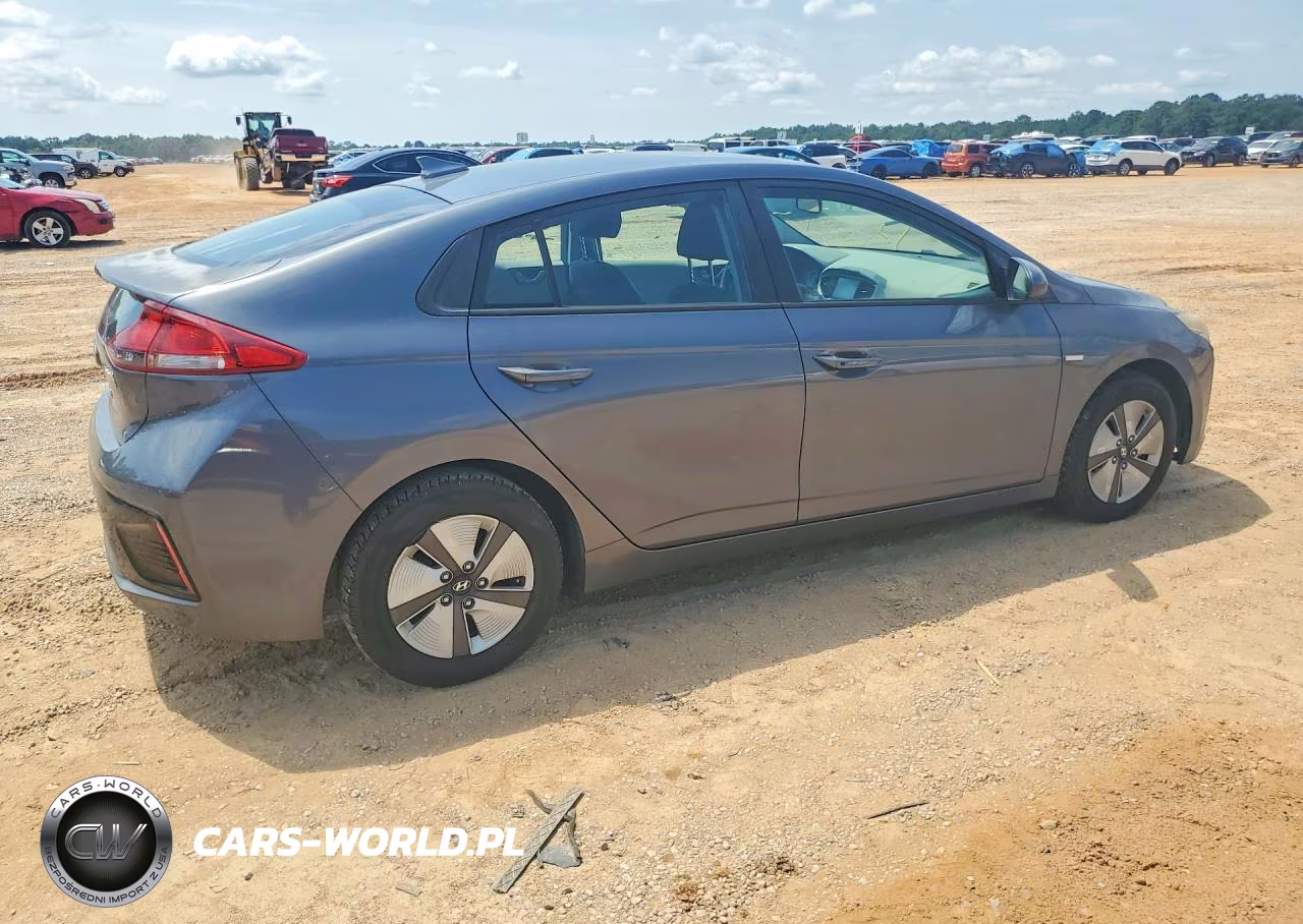 2017 Hyundai Ioniq Blue VIN:KMHC65LCXHU024014 - 3