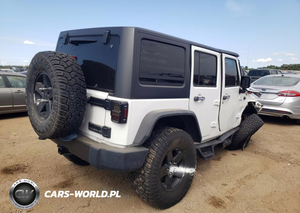 2016 Jeep Wrangler Unlimited Sport VIN:1C4BJWDG4GL104824 - 3