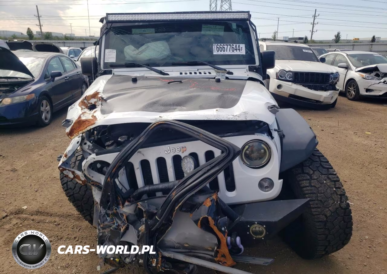 2016 Jeep Wrangler Unlimited Sport VIN:1C4BJWDG4GL104824 - 5