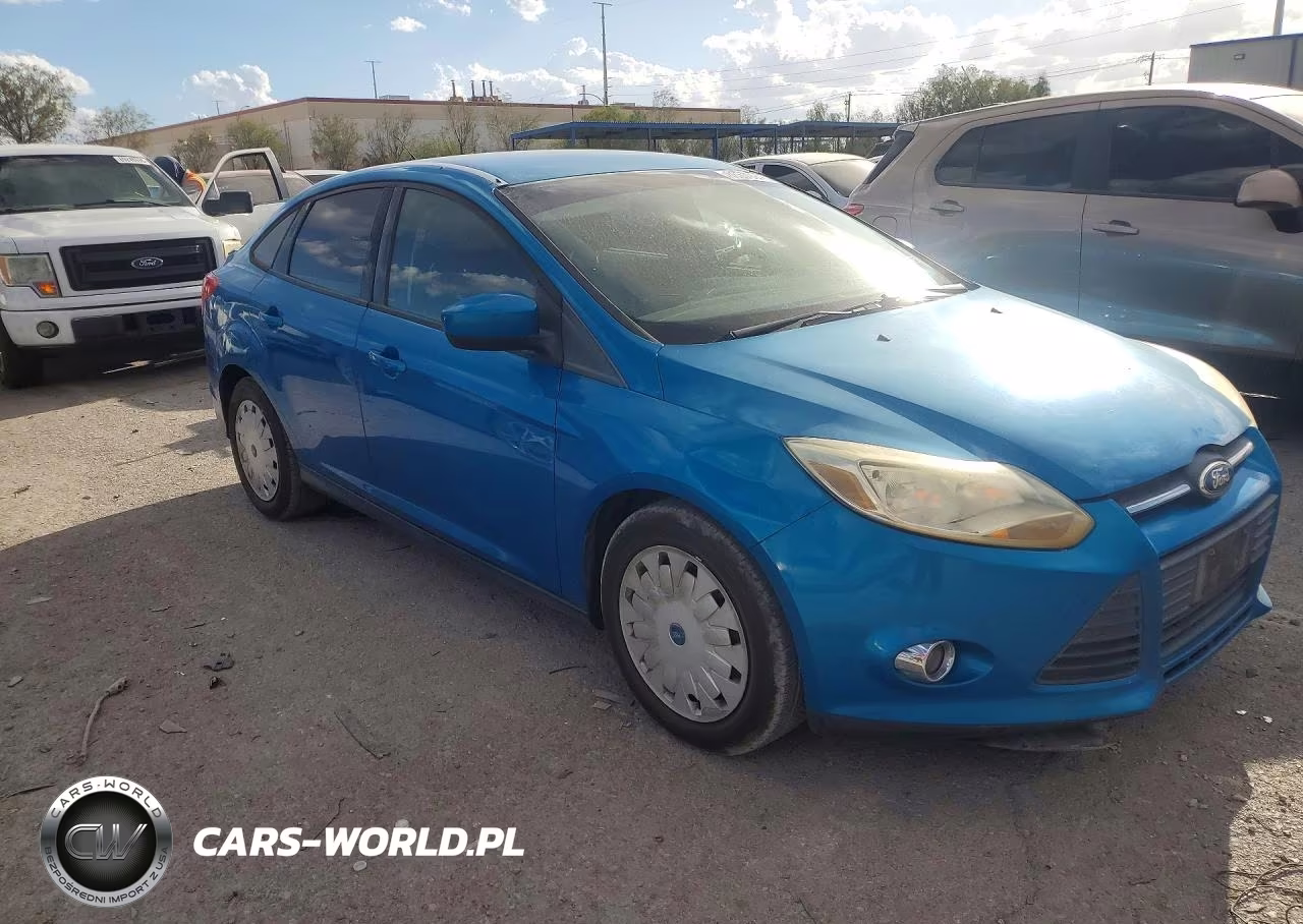 2012 Ford Focus VIN:1FAHP3F26CL257794 - 4