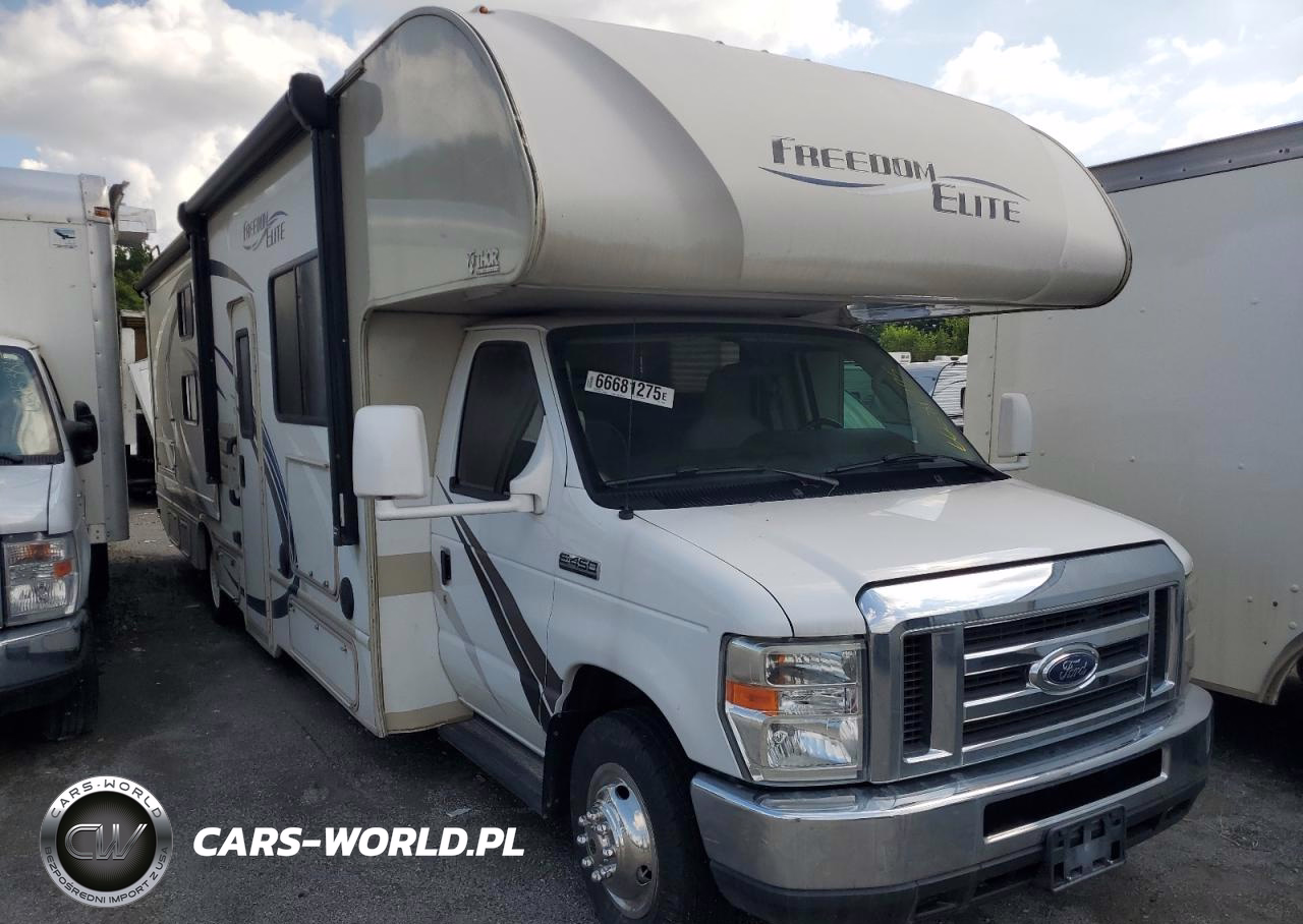 2017 Ford Econoline E450 Super Duty Cutaway Van