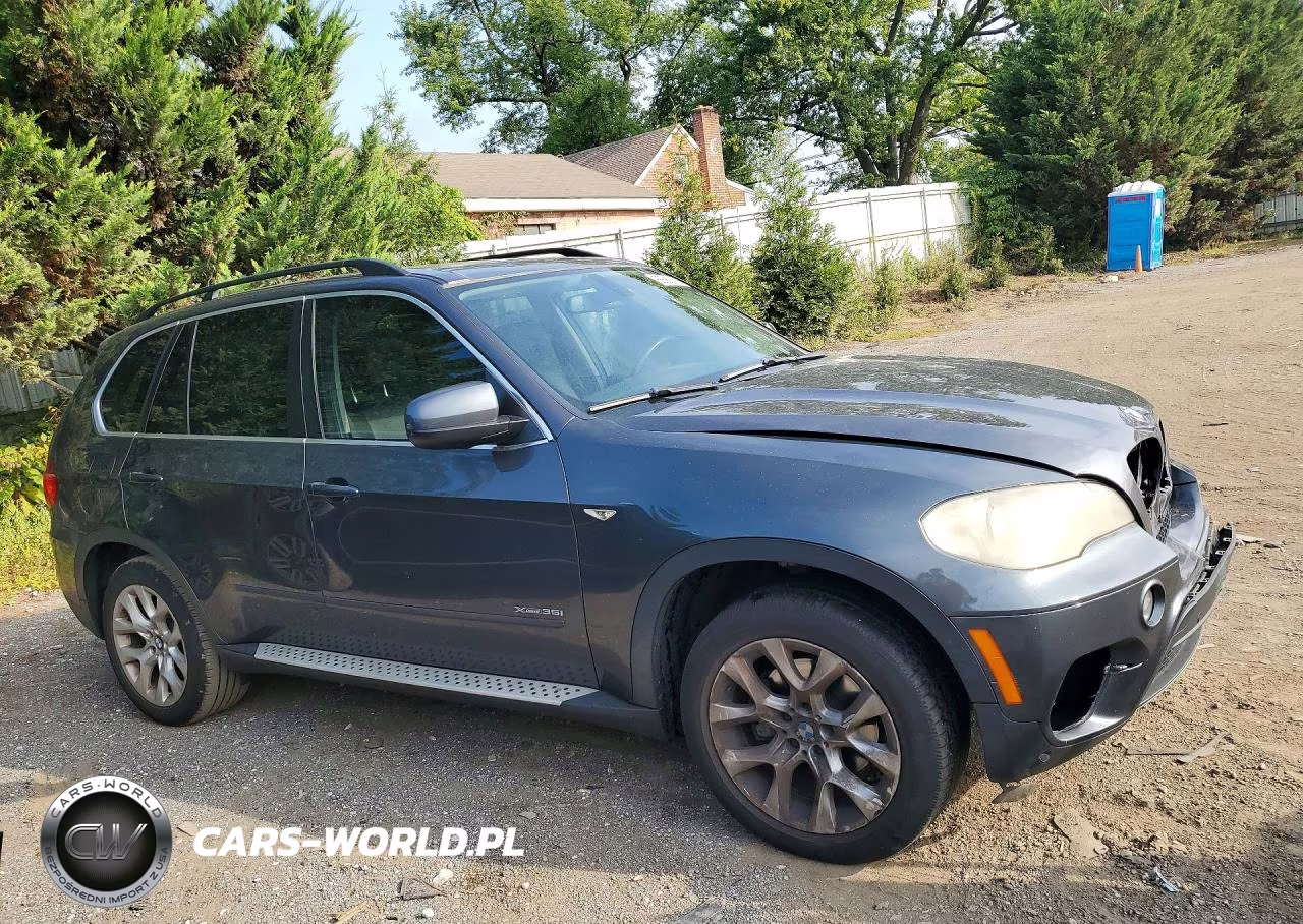 2013 BMW X5 xDrive35I VIN:5UXZV4C59D0E00301 - 4