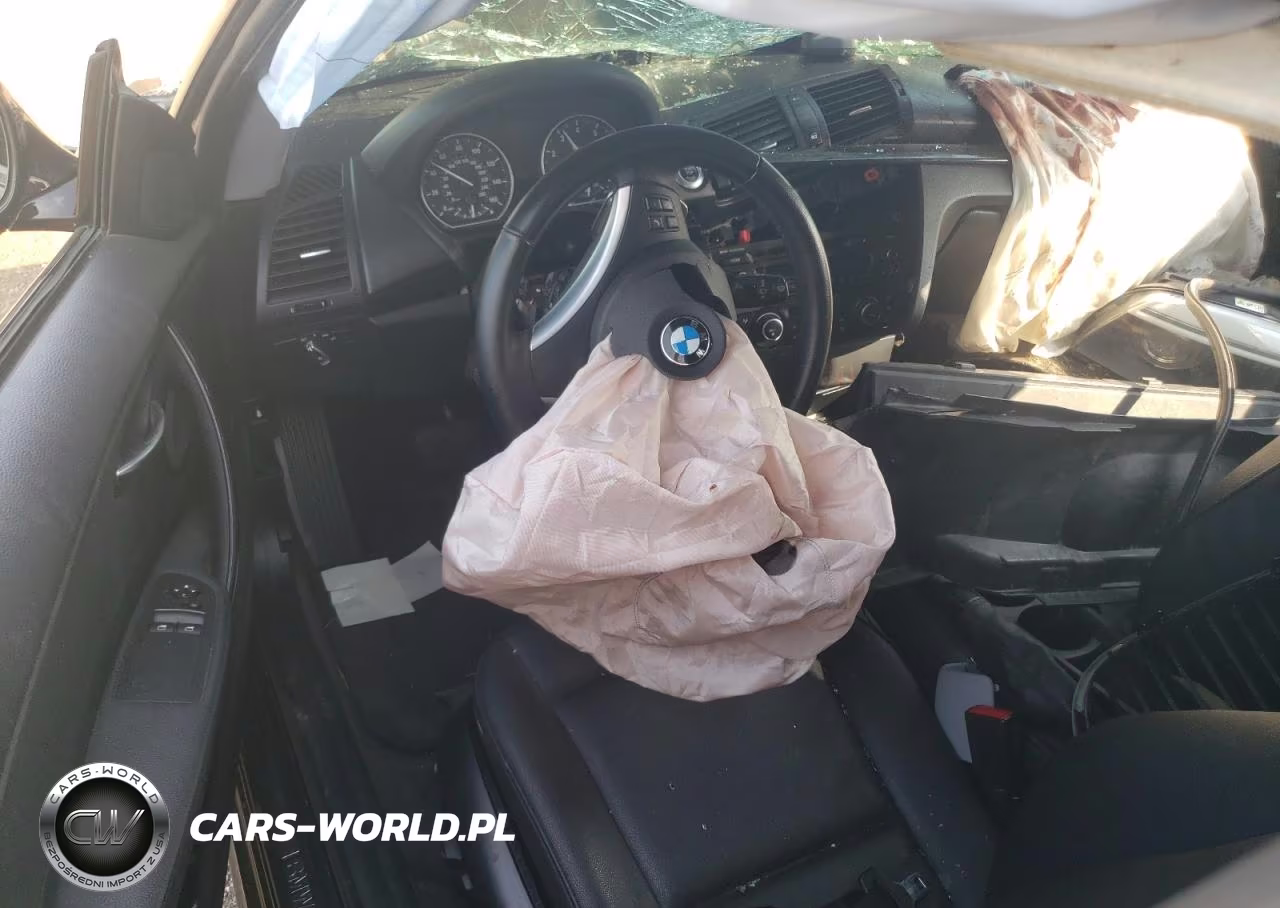 2012 BMW 135 I VIN:WBAUC9C54CVM12916 - 8
