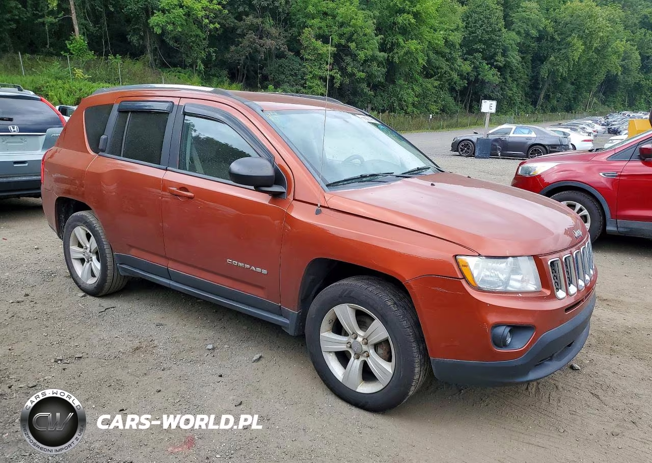 2012 Jeep Compass Latitude VIN:1C4NJDEBXCD603281 - 4