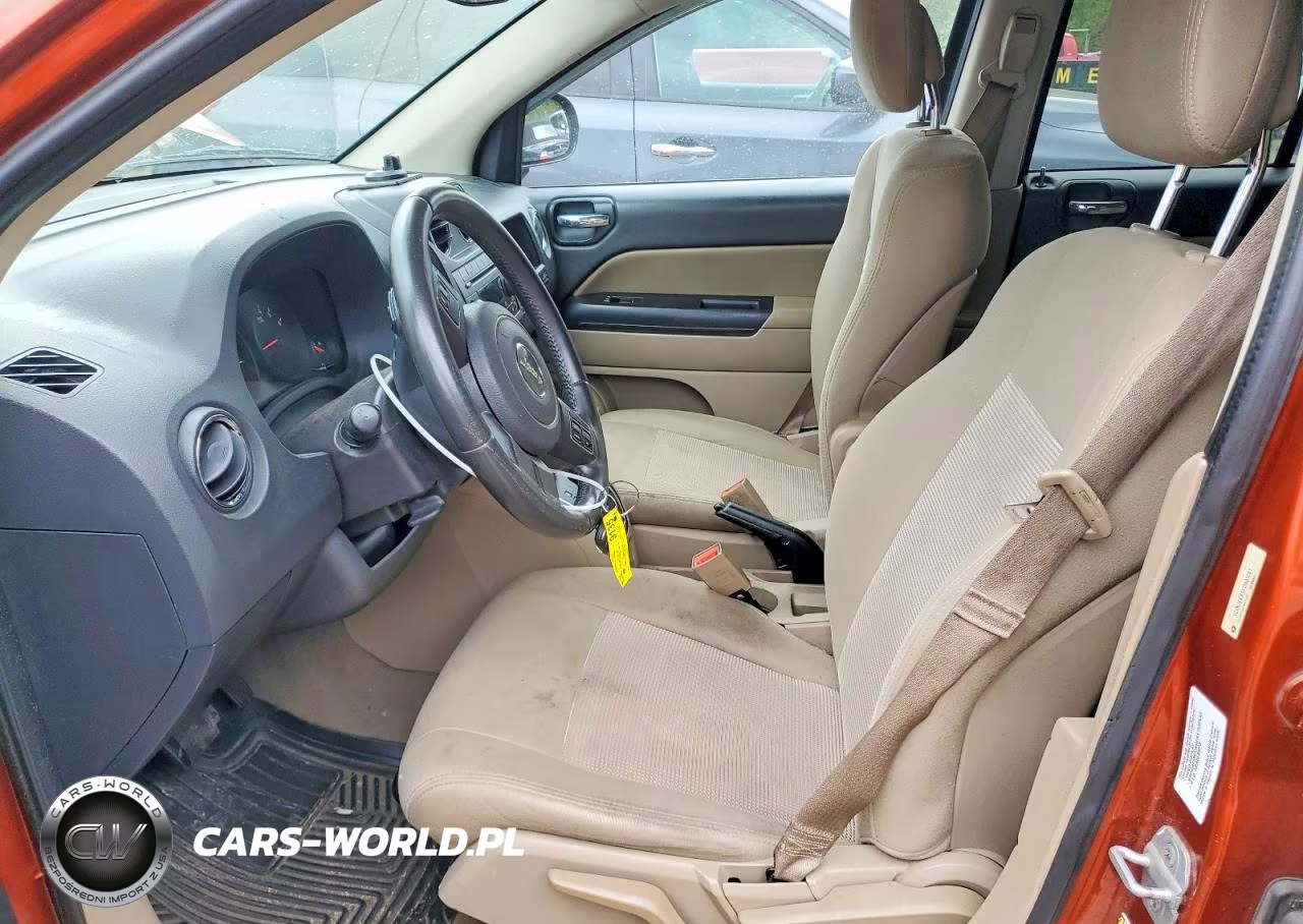 2012 Jeep Compass Latitude VIN:1C4NJDEBXCD603281 - 7